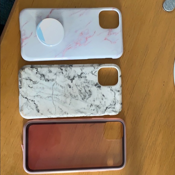 Iphone 11 cases - Picture 1 of 4